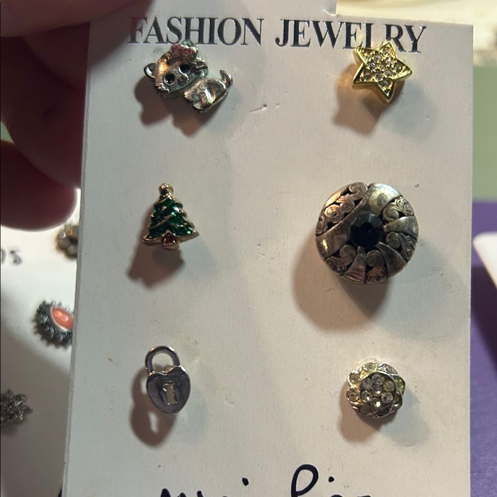 Assorted Mini Pins Sets - Picture 4 of 6
